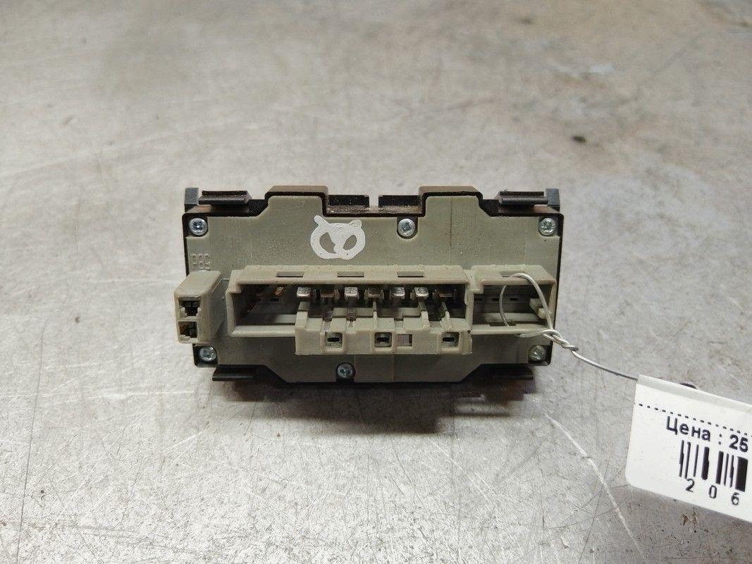 Кнопка аварийной сигнализации YEIM5H Mercedes C W202 купить с доставкой