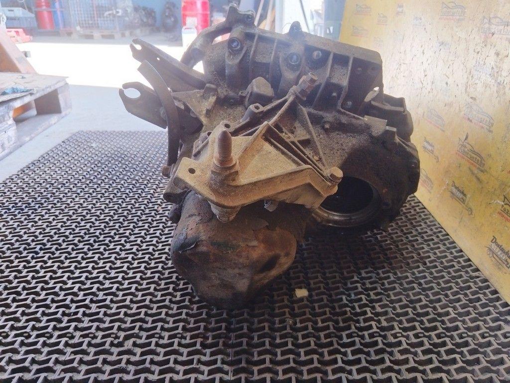 КПП механическая (МКПП) 5-ступенчатая X86F2Y Renault Espace - Фото 5