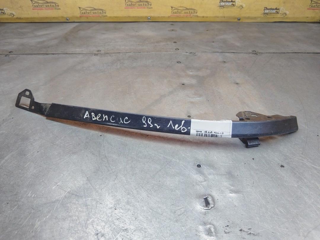 Ус под фару левый IEJ6JV Toyota Avensis