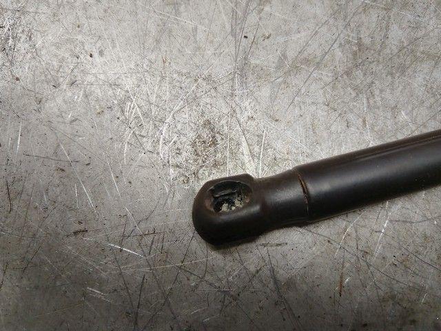 Амортизатор капота NOHY2B Volkswagen Passat - Фото 2