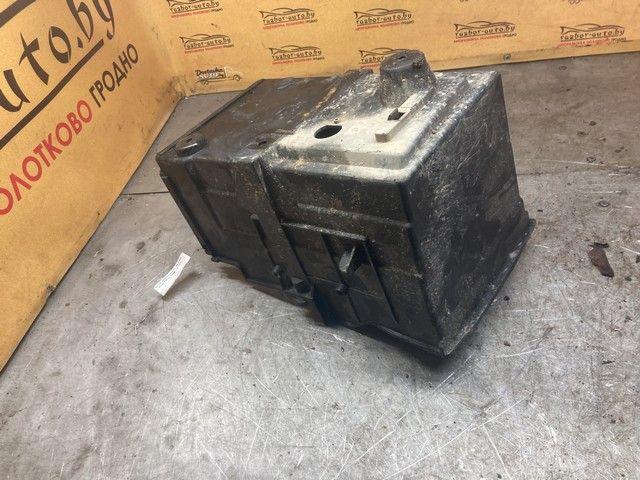 Полка аккумулятора Q94WK8 Ford Focus купить в магазине запчастей бу