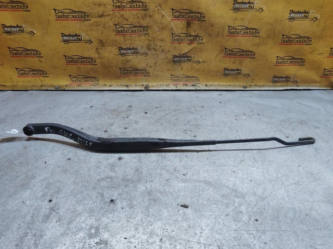 Щеткодержатель (поводок стеклоочистителя, дворник) 2AX9G3 Opel Vectra