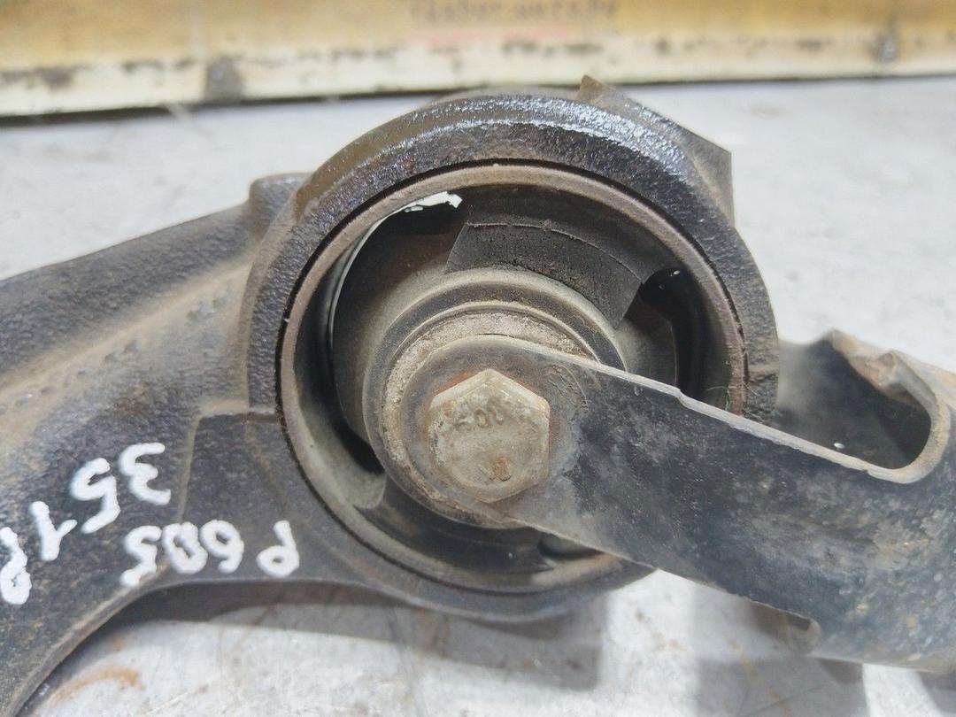 Кронштейн двигателя HT36GY Peugeot 605 - Фото 2