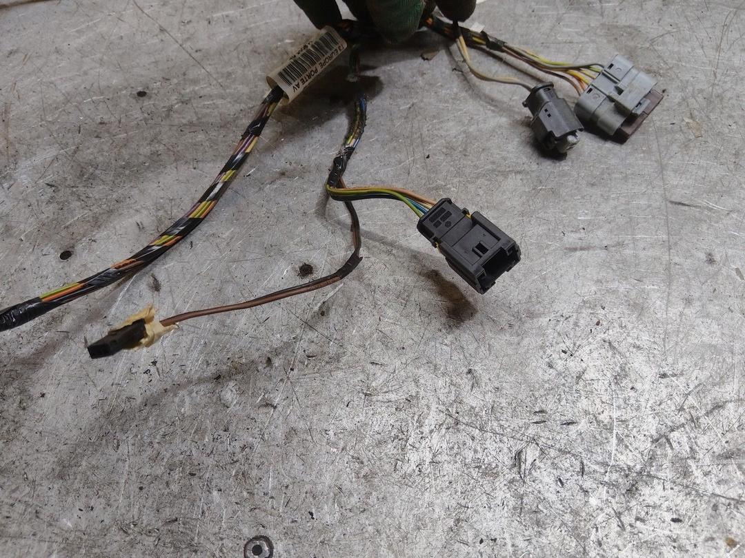 Кронштейн крепления крыла F472XN Ford Focus купить