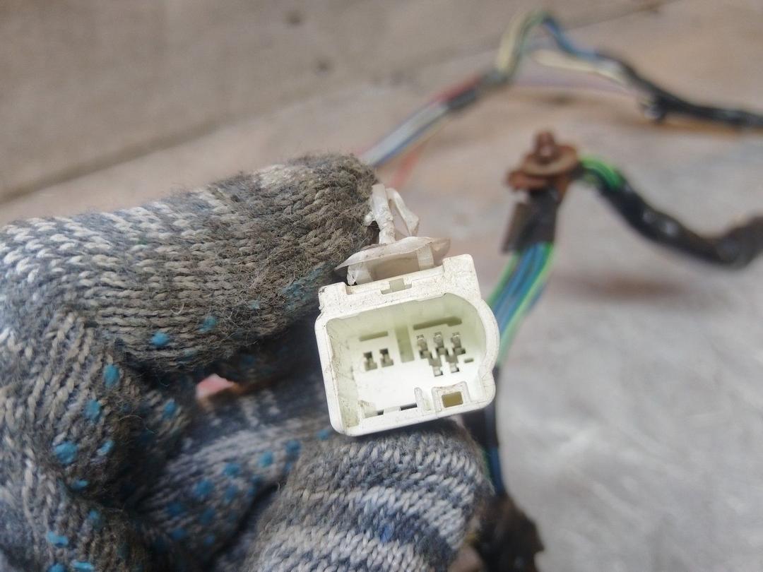 Проводка двери передней правой I3229Q Toyota Avensis - Фото 6