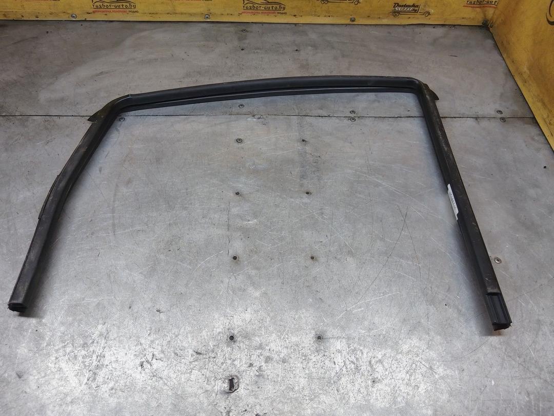 Уплотнитель двери задней правой U7SZNR Nissan Note купить