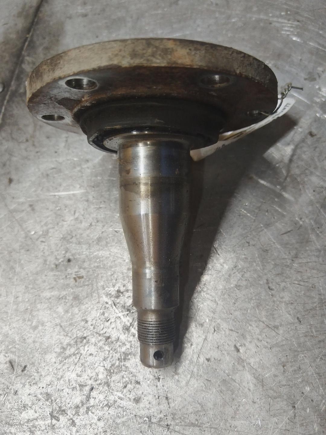 Цапфа задняя (ось ступицы) G68N08 Audi 80 купить с доставкой