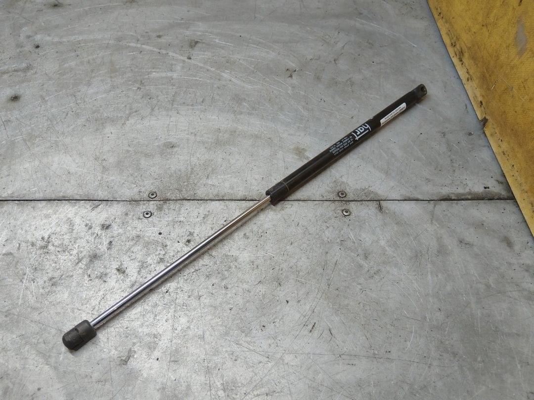 Амортизатор крышки багажника (3-5 двери) OR56F8 Volvo V40 - Фото 1