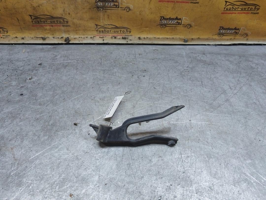 Кронштейн радиатора V851YW Opel Zafira