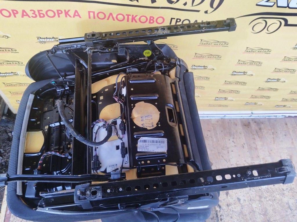 Салон (комплект сидений) I9J5CL Volkswagen Passat купить на авторазборке