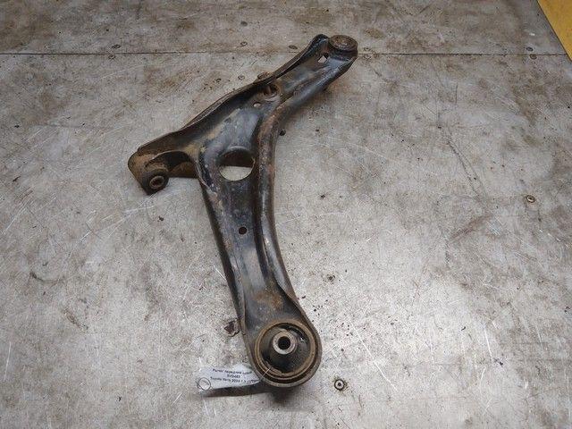 Рычаг передний левый 3VD463 Toyota Yaris - Фото 1