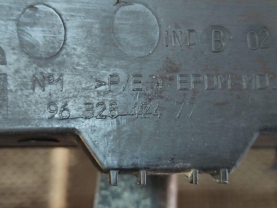 Дождевик 6V42H6 Peugeot 406 undefined