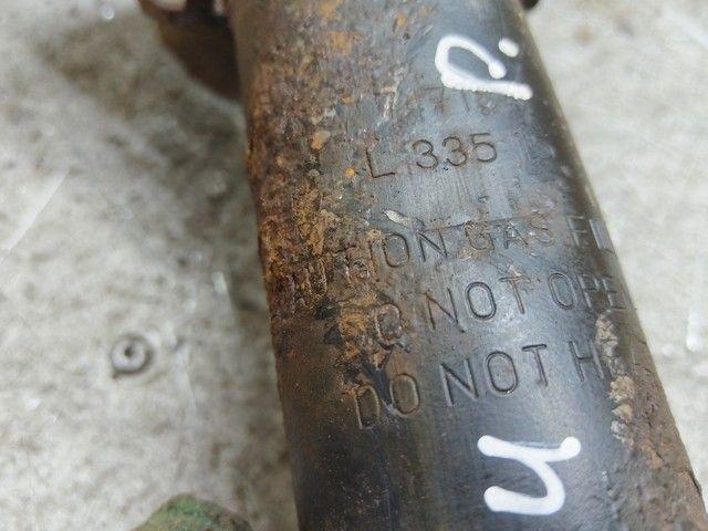 Амортизатор передний правый YIWH9T Volkswagen Golf купить с доставкой