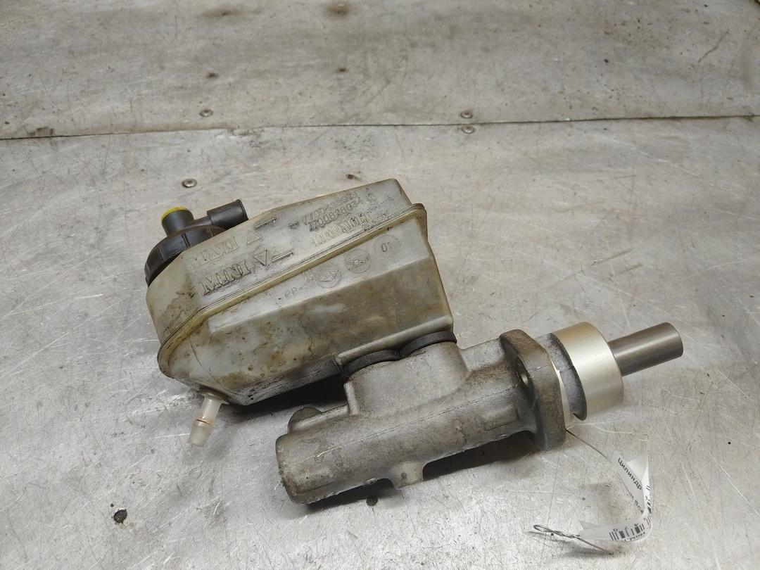 Цилиндр тормозной главный F5P03I Renault Scenic RX4 купить в магазине запчастей бу