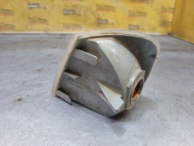 Поворотник правый W84FII Peugeot 405 купить