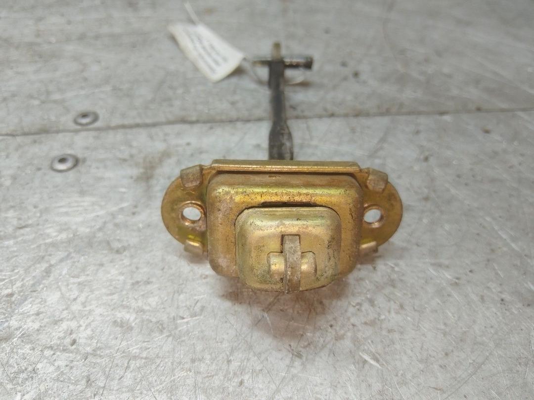 Ограничитель открывания двери задней 8OI42P Volvo V40 купить