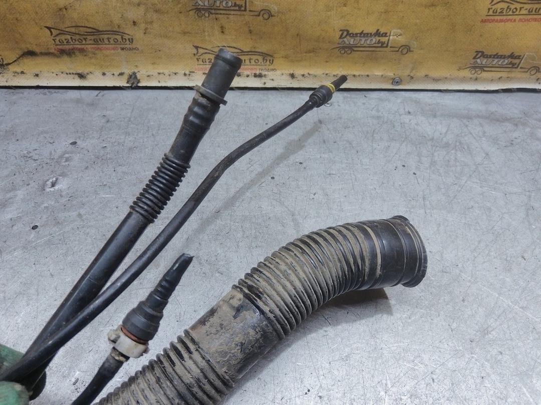 Горловина топливного бака 8O8OQ5 Renault Espace купить на авторазборке