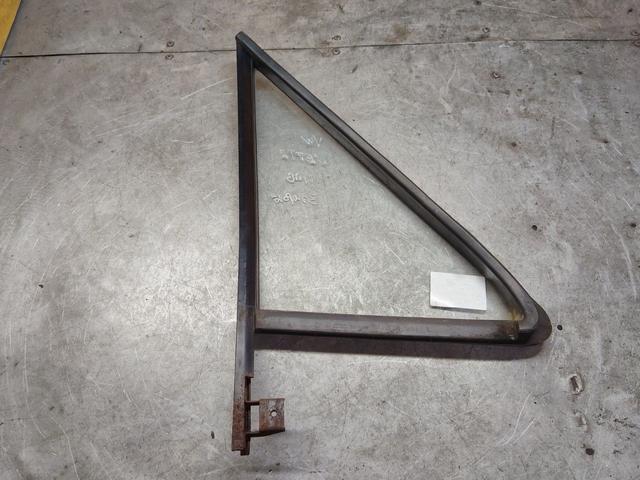 Форточка передняя левая 51WJJ7 Volkswagen Jetta купить