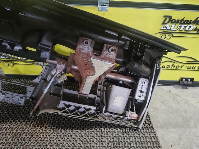 Панель передняя салона (торпедо) R4W0BG Citroen C5 undefined