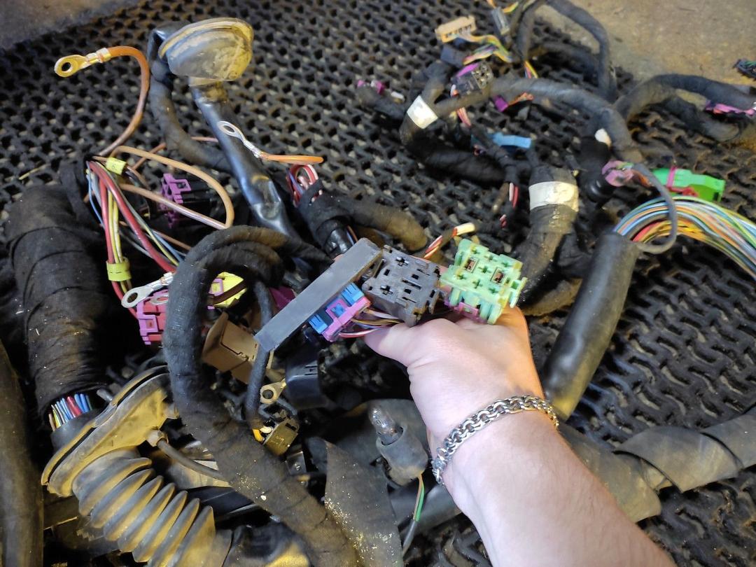 Проводка QI1F5O Audi A8 купить с доставкой