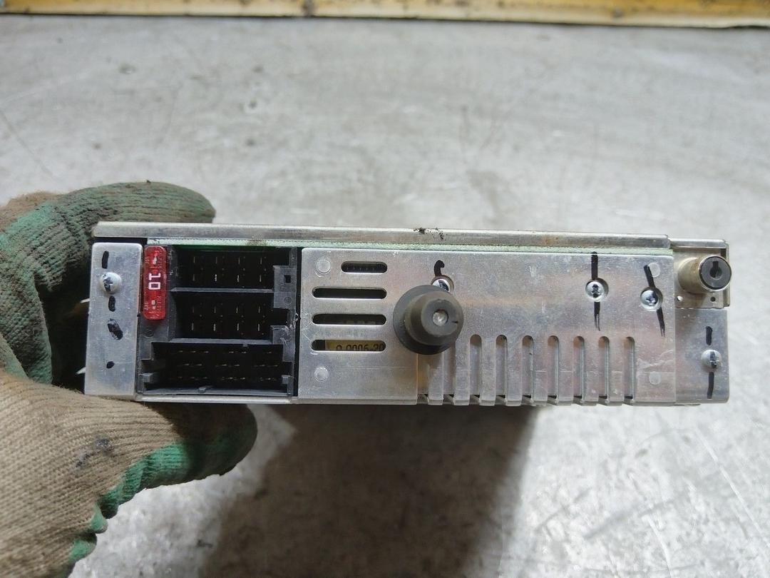 Магнитола PIZVPD Peugeot 206 купить в магазине запчастей бу