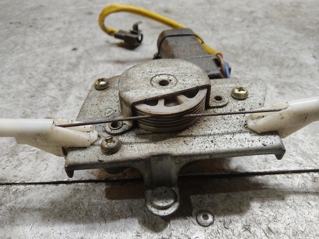 Стеклоподъемник электрический задний правый 09VE8M Daewoo Leganza купить на авторазборке