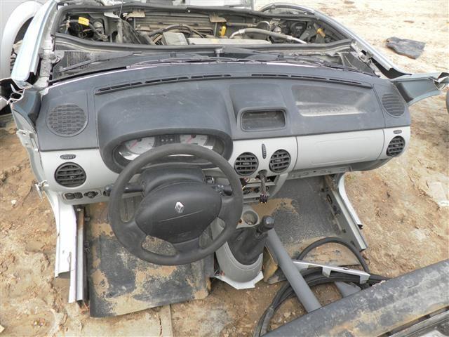 Кожух рулевой колонки 055DA9 Renault Kangoo