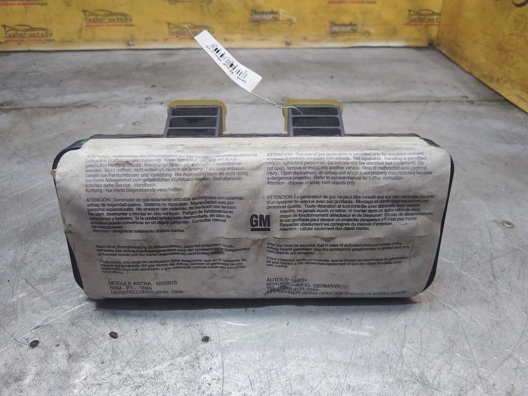 Подушка безопасности пассажира ZTI5C4 Opel Astra