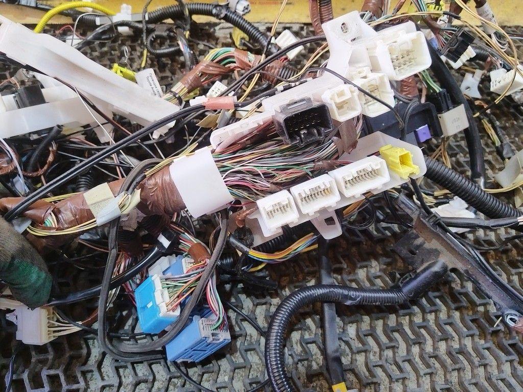 Проводка салона H6LQMP Toyota Avensis - Фото 2