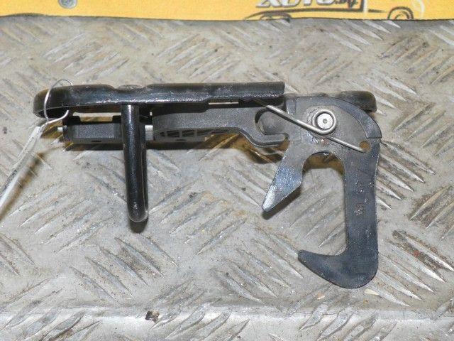 Крюк капота PJHO1R Volkswagen Passat купить с доставкой