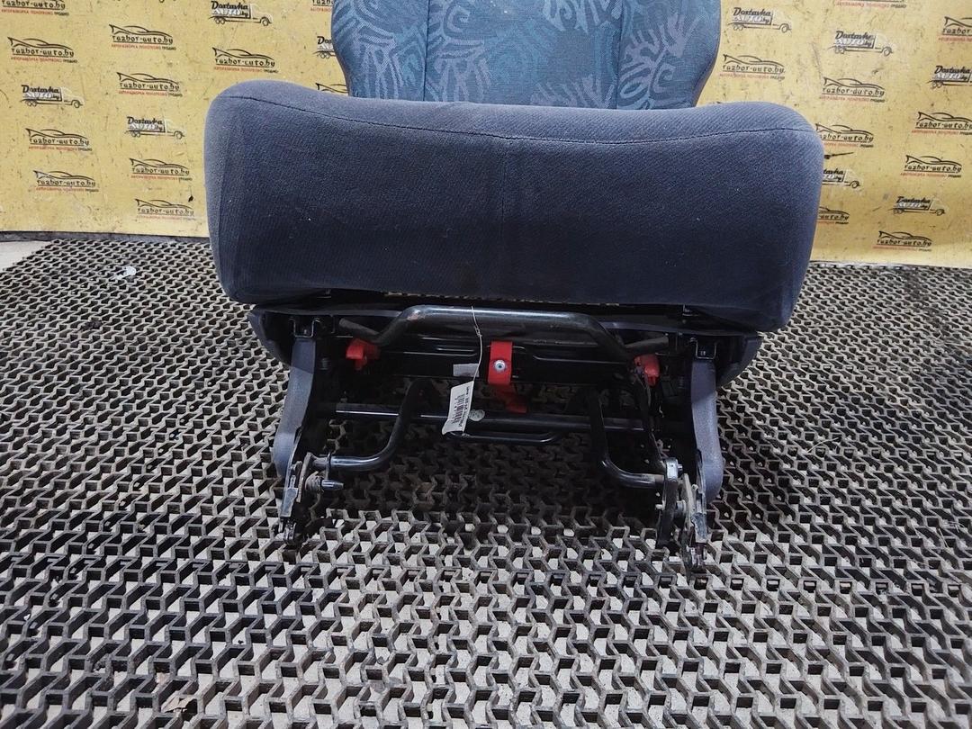 Сиденье заднее 82USAI Renault Espace купить в магазине запчастей бу