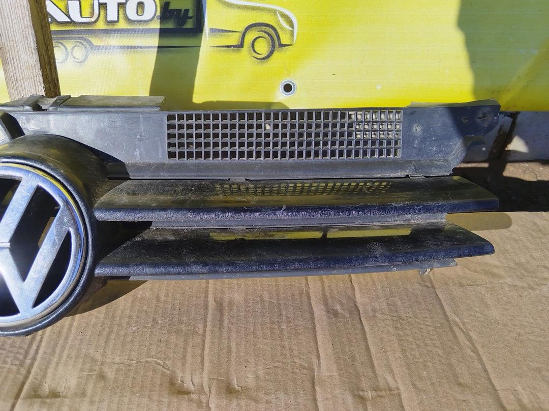 Решетка радиатора US43C6 Volkswagen Golf купить с доставкой
