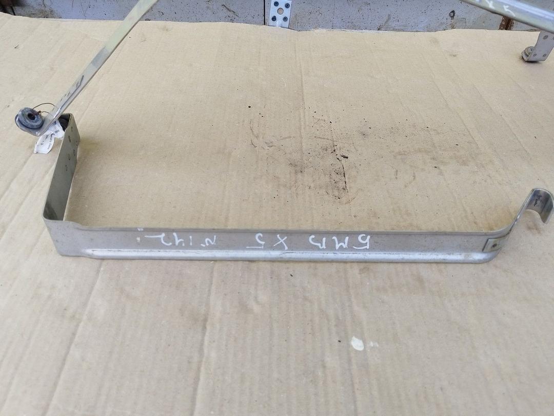 Крепление топливного бака 7I3V3E BMW X5 E53 купить