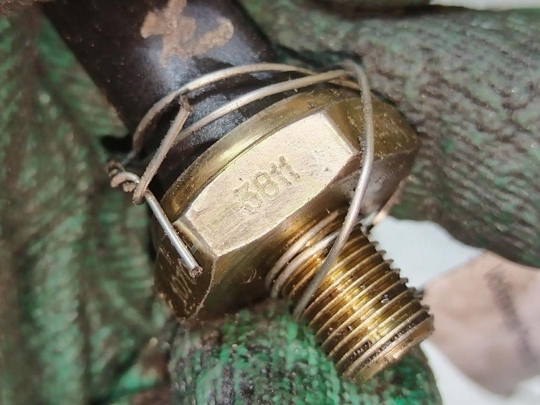 Датчик давления масла 3CJC41 Volkswagen Passat купить с доставкой