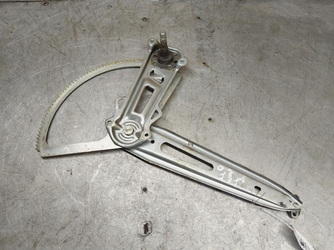 Стеклоподъемник задний правый AZTHAR Opel Zafira