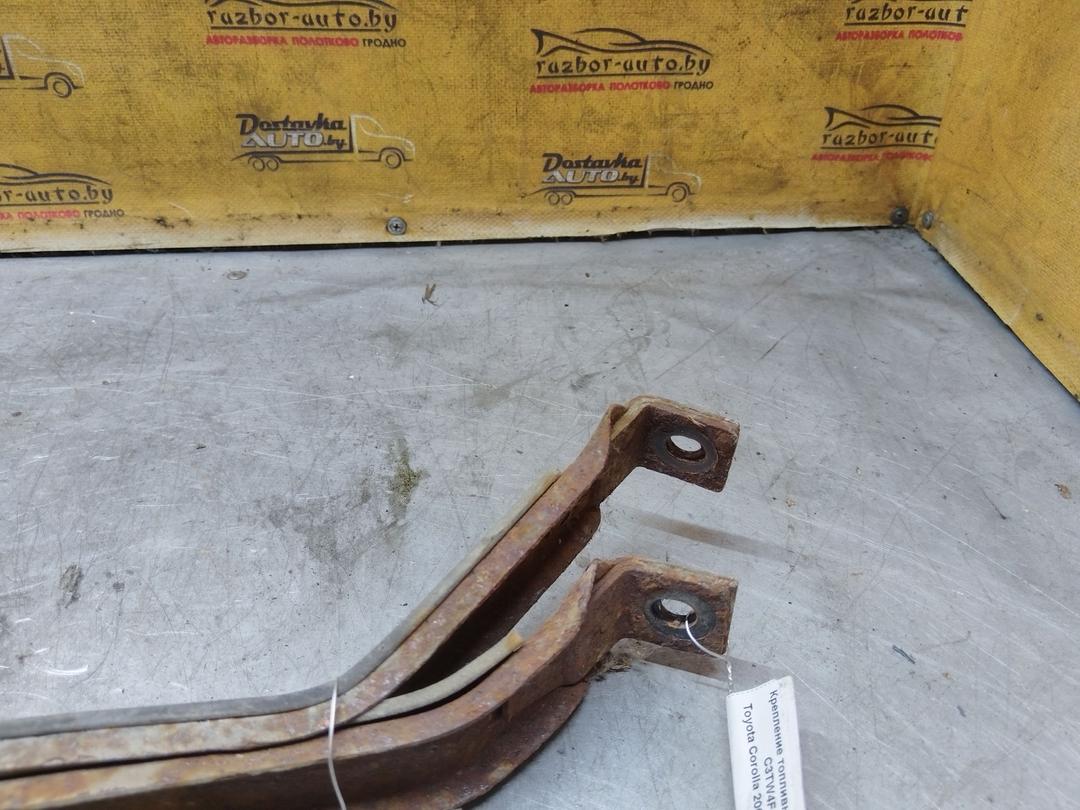 Крепление топливного бака C3TW4F Toyota Corolla купить