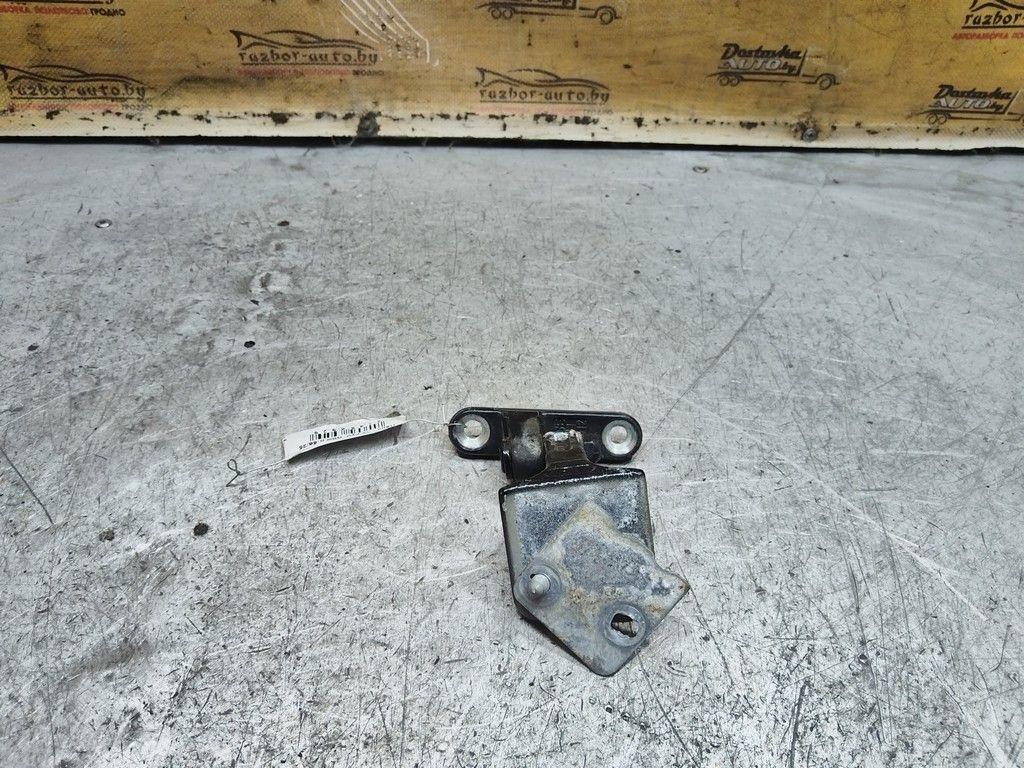 Петля двери передней правой YDFC0G Mercedes A W168 - Фото 3