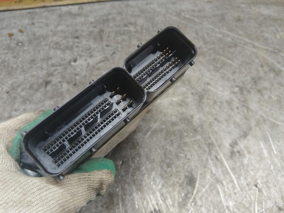 Блок управления двигателем UH6M0P Mitsubishi Grandis купить с доставкой