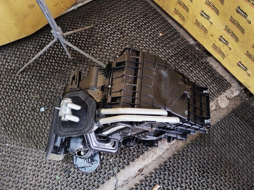 Радиатор отопителя (печки) DHMC06 Volvo XC70 купить с доставкой