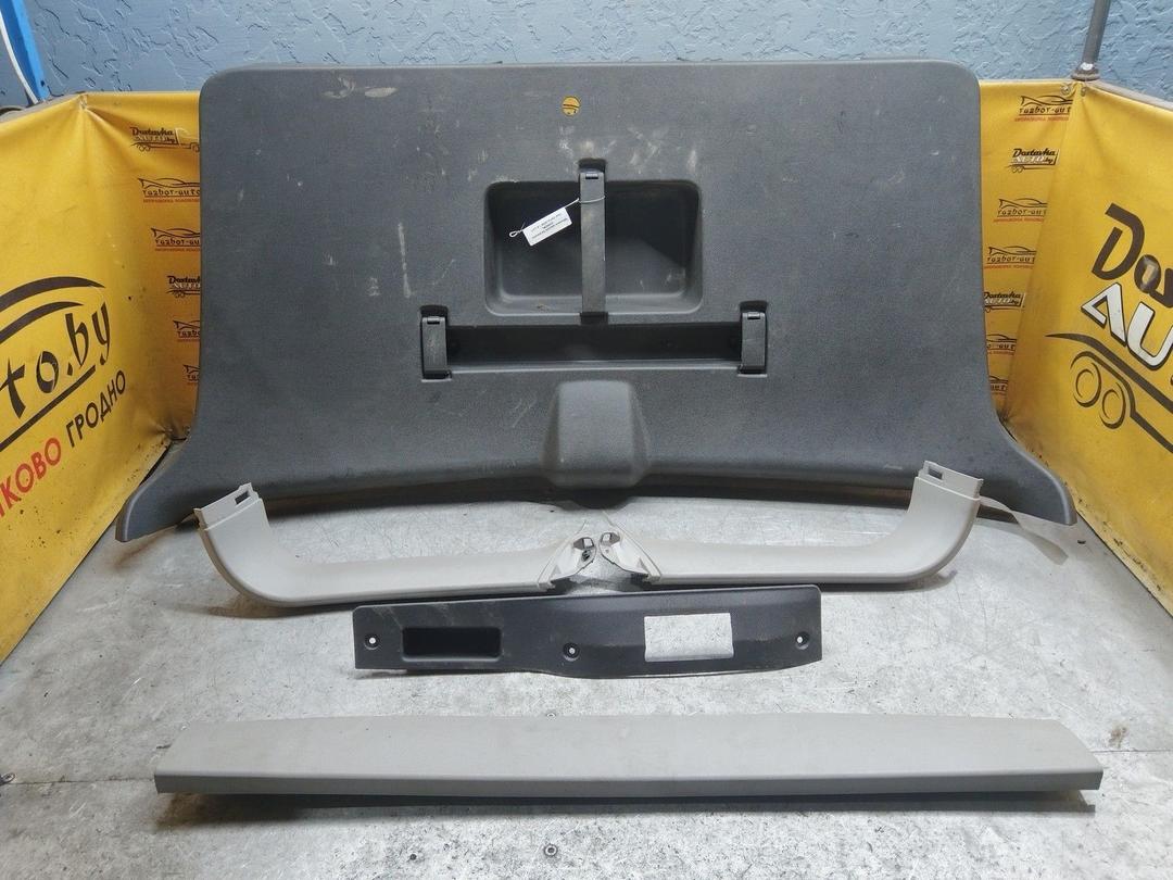 Обшивка крышки багажника UWRDRL Opel Zafira