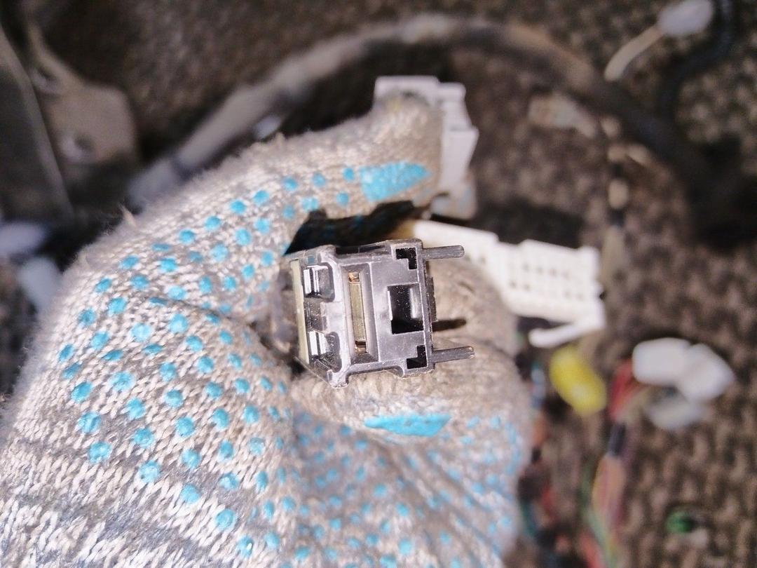 Проводка Y9UV42 Toyota Corolla - Фото 23