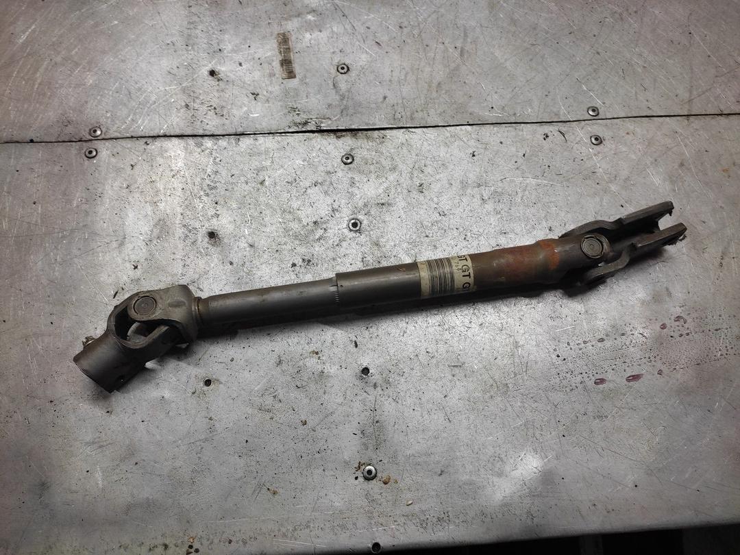 Рулевой карданчик R4OY2Y Opel Meriva