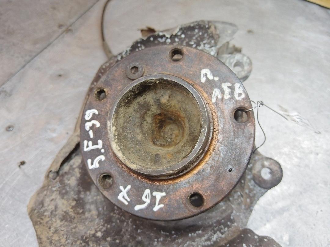 Кулак поворотный левый Q3JQVK BMW 5 E39 - Фото 3