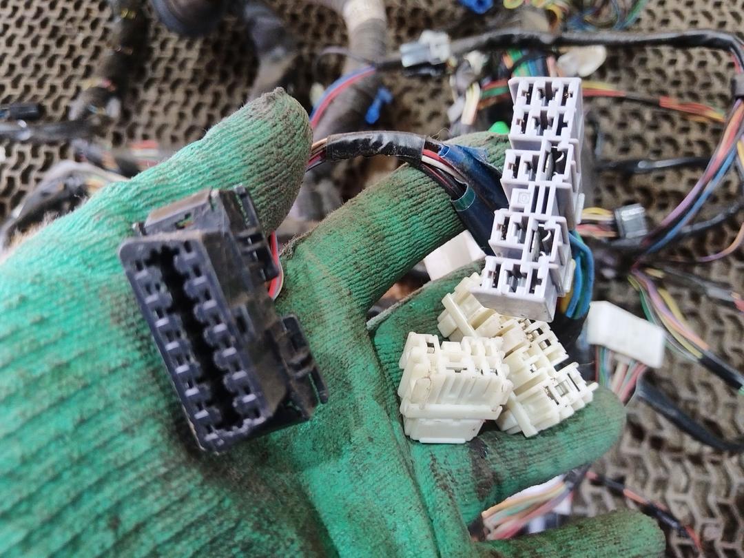 Проводка салона 2VUU1A Subaru Forester купить