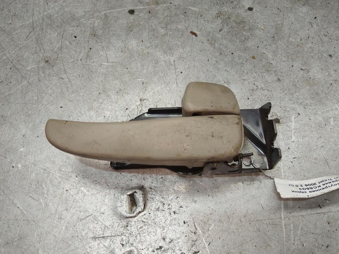 Ручка внутренняя задняя правая KCS5G3 Hyundai Trajet