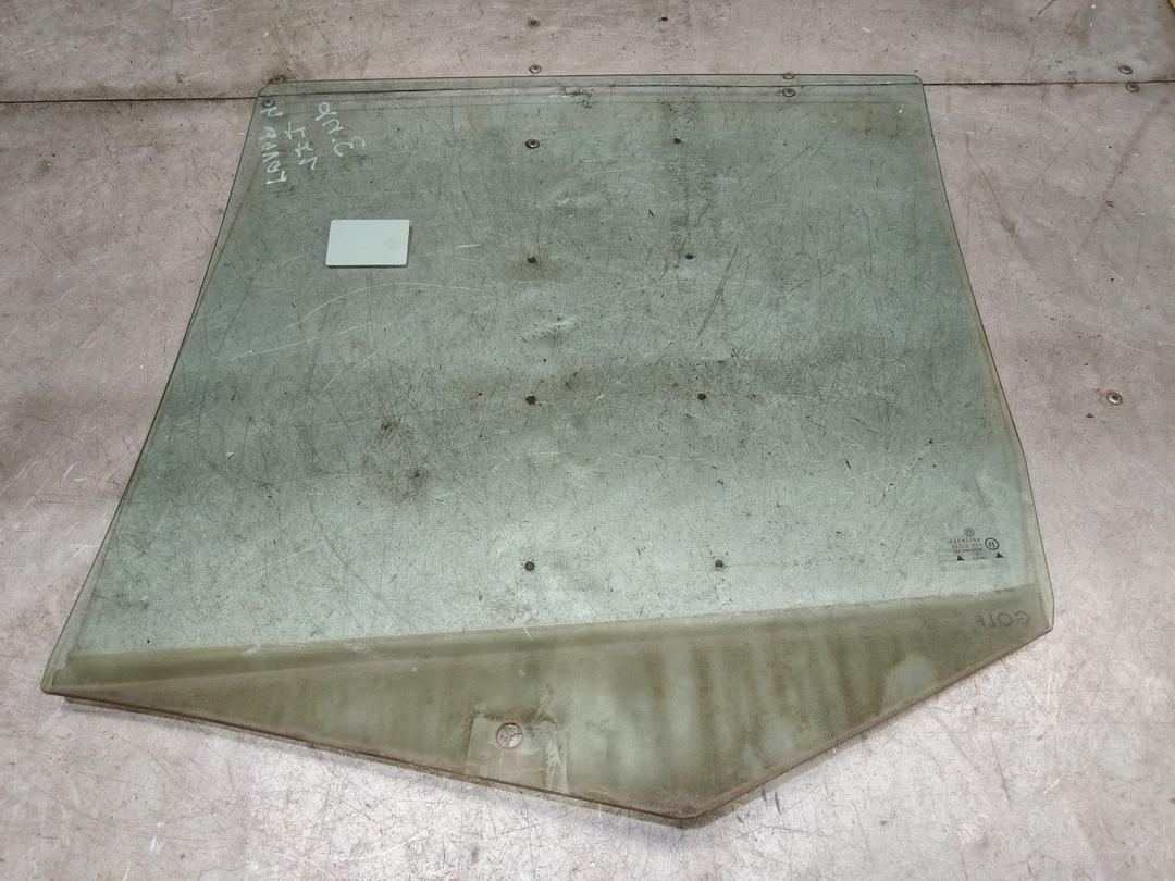 Стекло двери задней правой K997TW Volkswagen Golf купить с доставкой