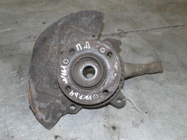 Кулак поворотный правый 0WGFBS Volkswagen Passat