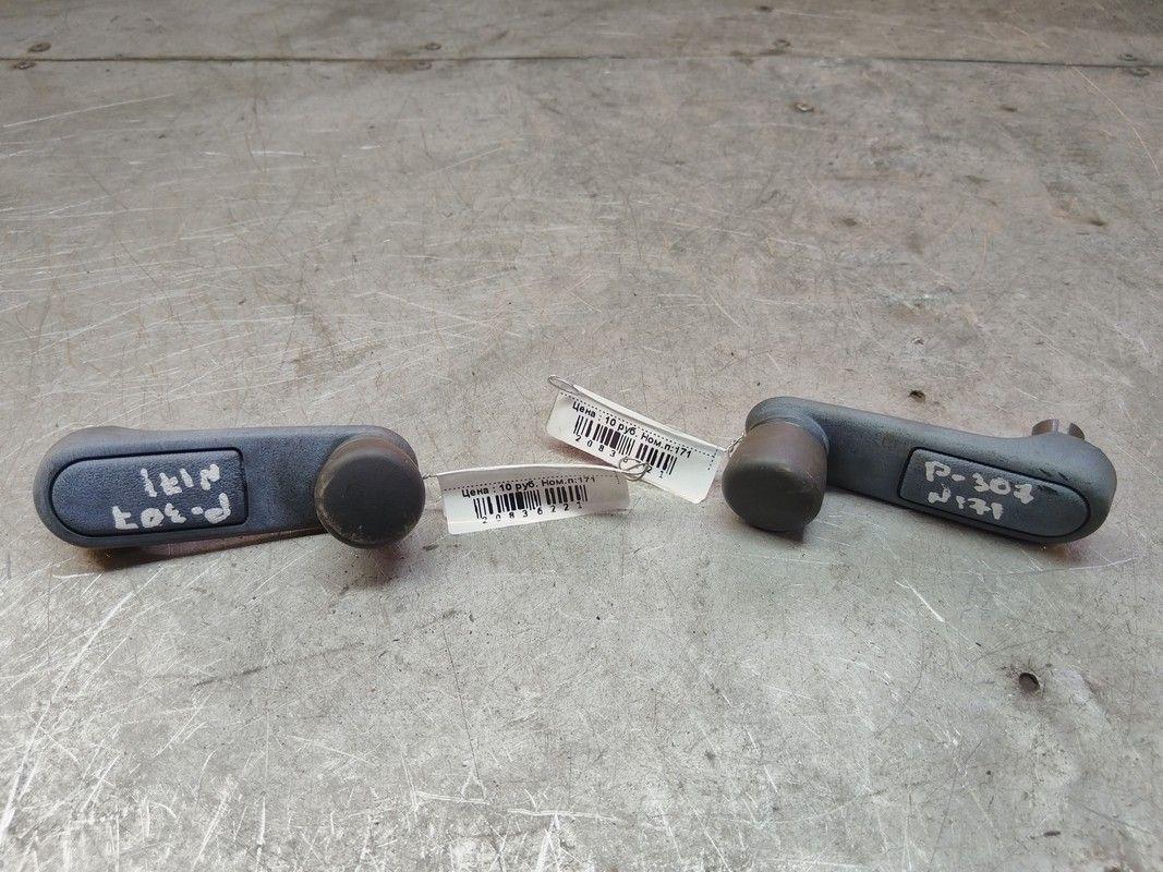 Ручка стеклоподъемника WFCN78 Peugeot 307