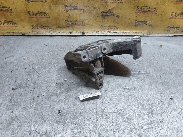 Кронштейн двигателя 89IMQ1 Renault Scenic купить в магазине запчастей бу