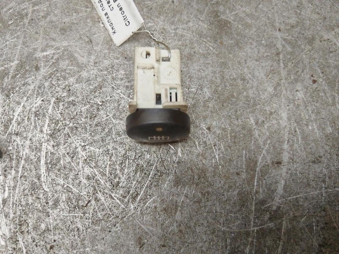 Кнопка подогрева заднего стекла GM2AY9 Citroen Berlingo купить в магазине запчастей бу